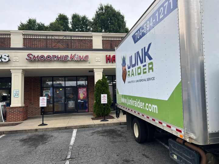 Commercial junk hauling services in Huntersville, NC